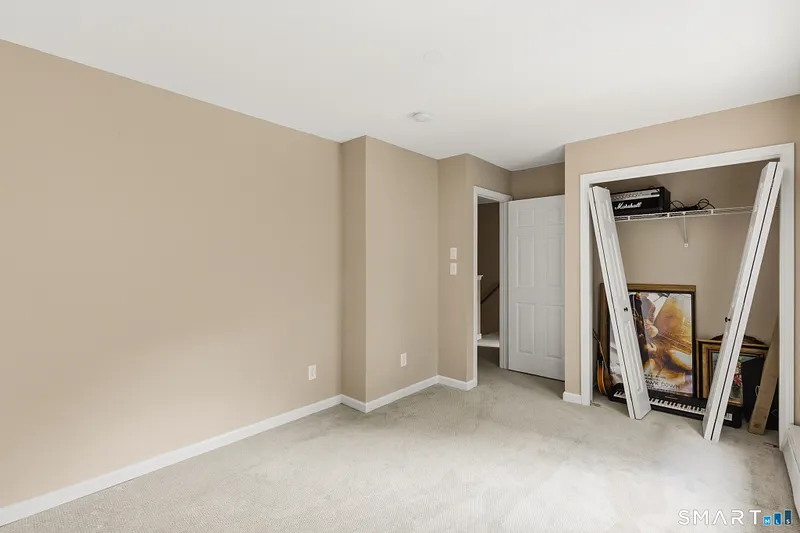 436 Tiffany Lane Photo 24