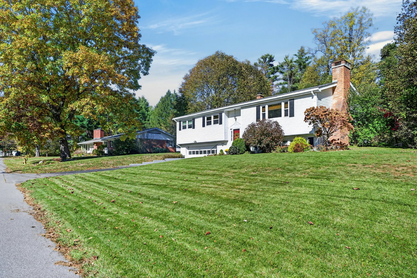 144 Lindley Ter Photo 2