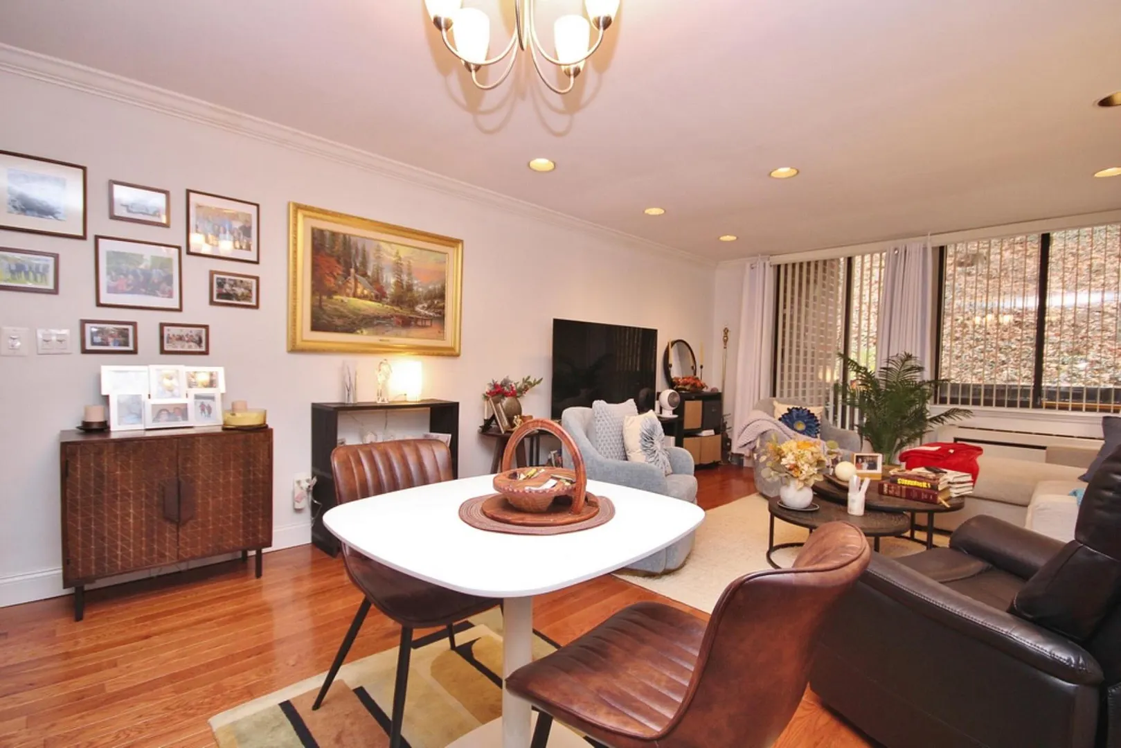 1374 Midland Avenue  #101 Photo 1