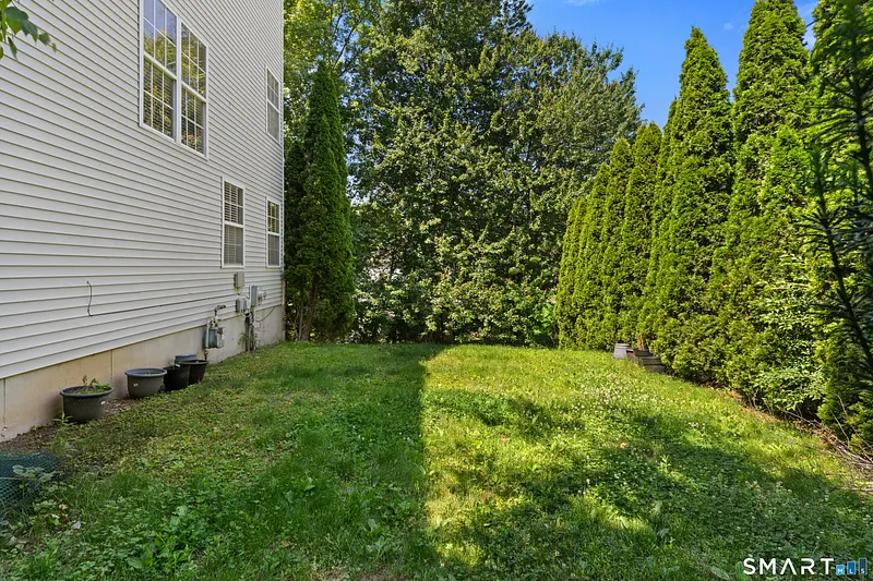 40 Lexington Way North Photo 37