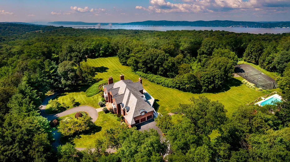 778 Sleepy Hollow Road Photo 2