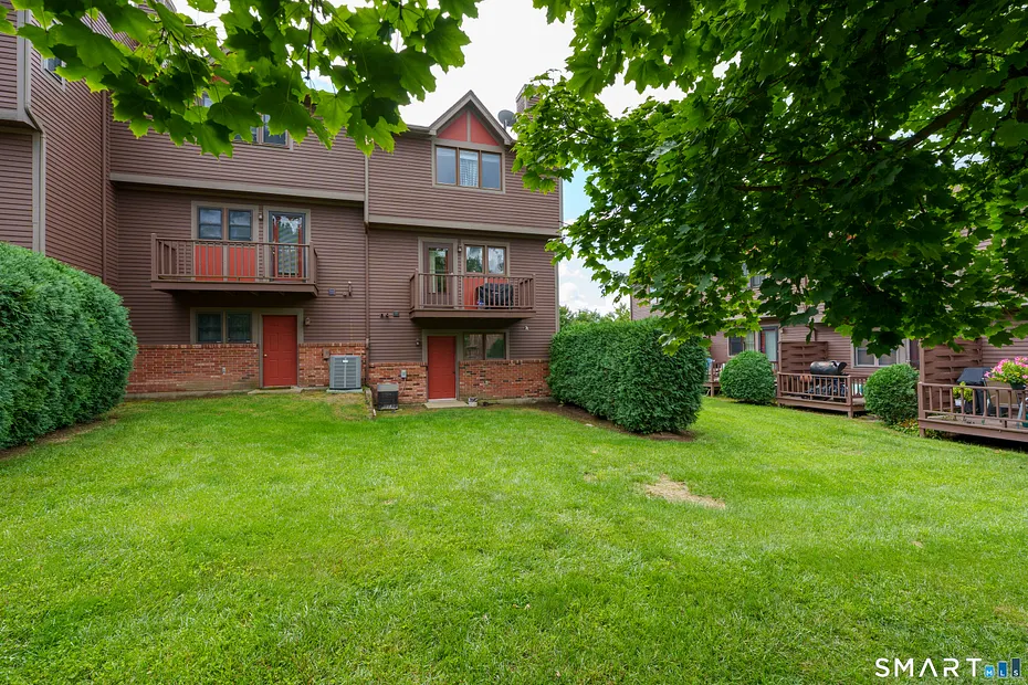 213 West Town Street  #E23 Photo 30