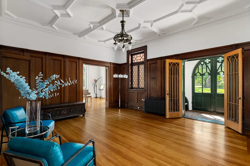 560 Grand Avenue Photo 5