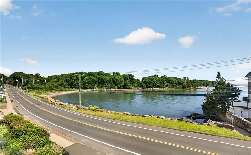 284 Shore Drive Photo 32