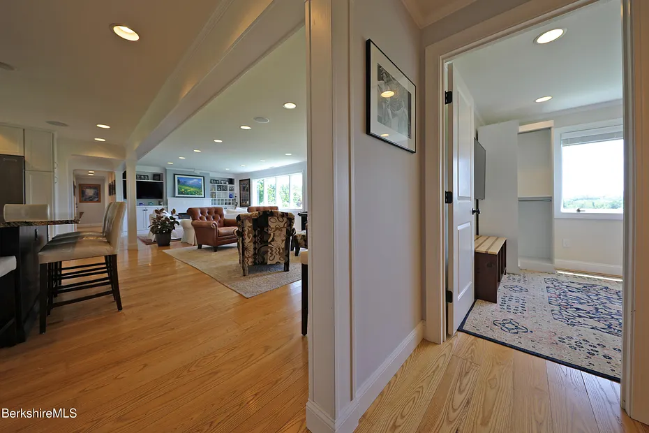 154 Plunkett St Photo 19