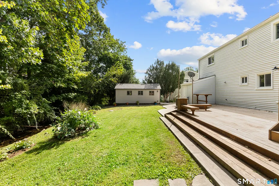 27 Amherst Place Photo 38