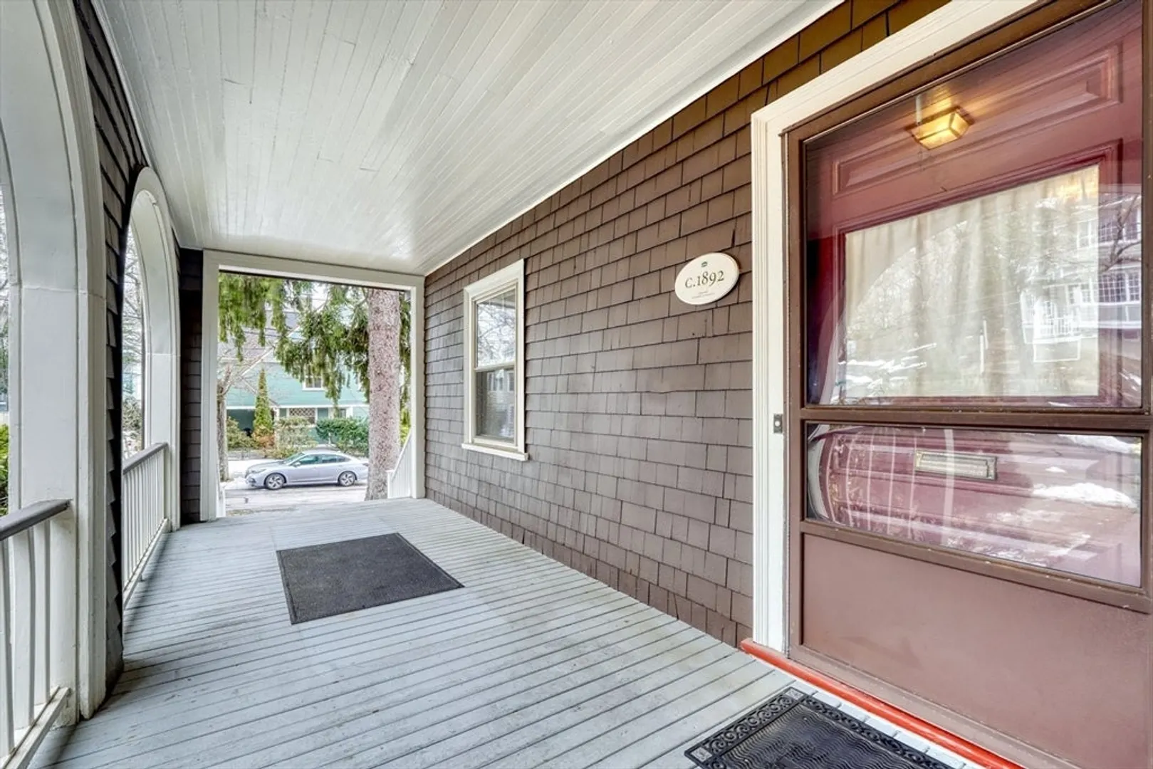 37 Glenwood Ave Photo 2
