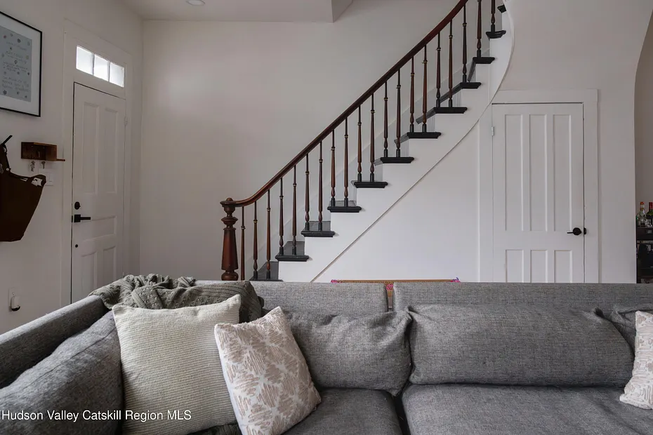 517 State Street Photo 10