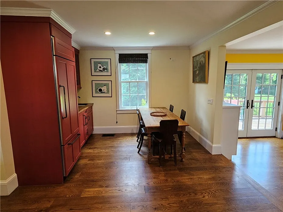 209 Coggeshall Avenue Photo 14