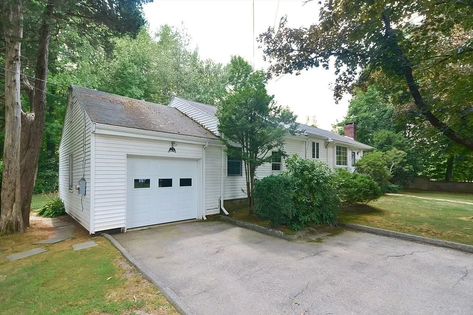 142 Bacon Street Photo 1