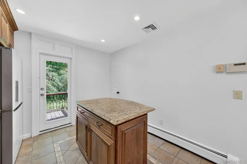 21 Crest Court Photo 20