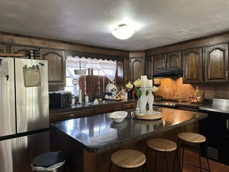 62 Royal Rd Photo 6