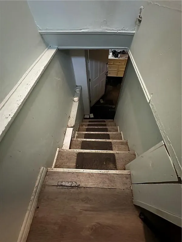 1494 E 58th Street Photo 17
