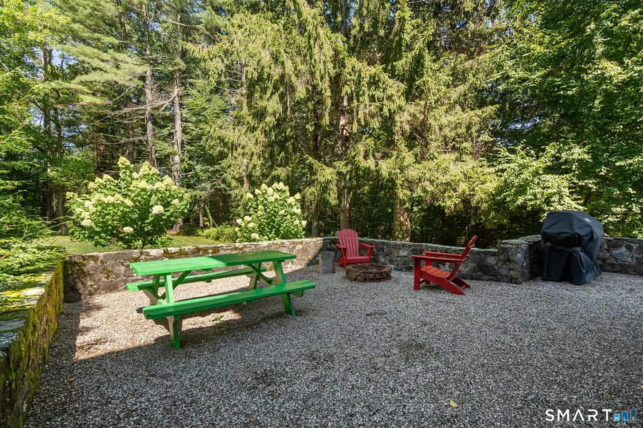 170 Southeast Road Photo 33
