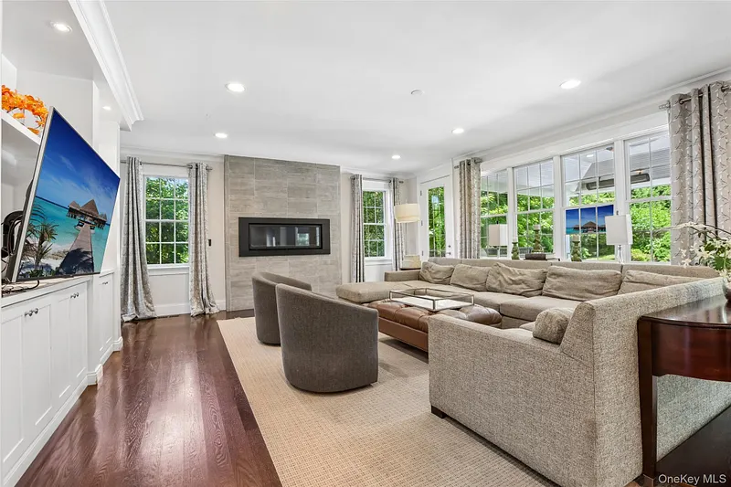 15 Heritage Drive Photo 12