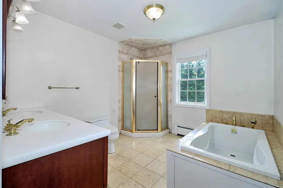 28 Brook Road Photo 31