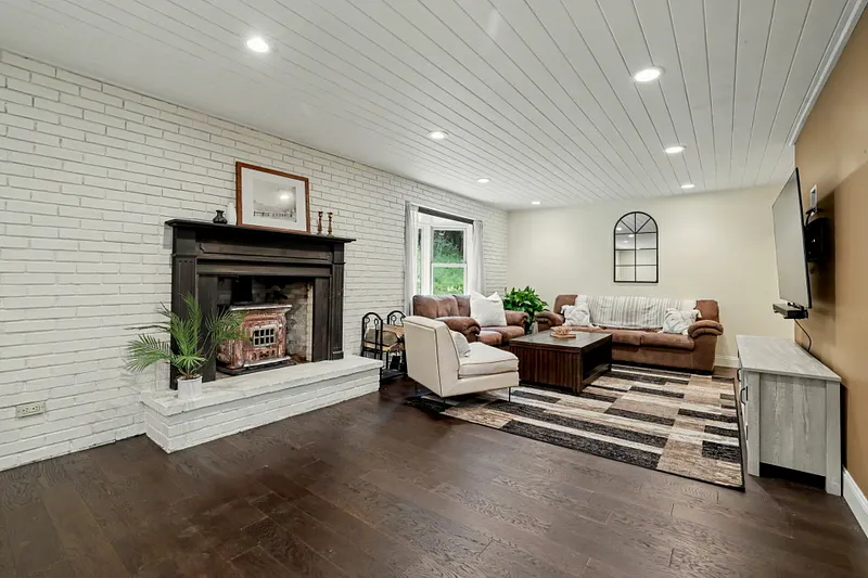 1226 Litchfield Road Photo 3