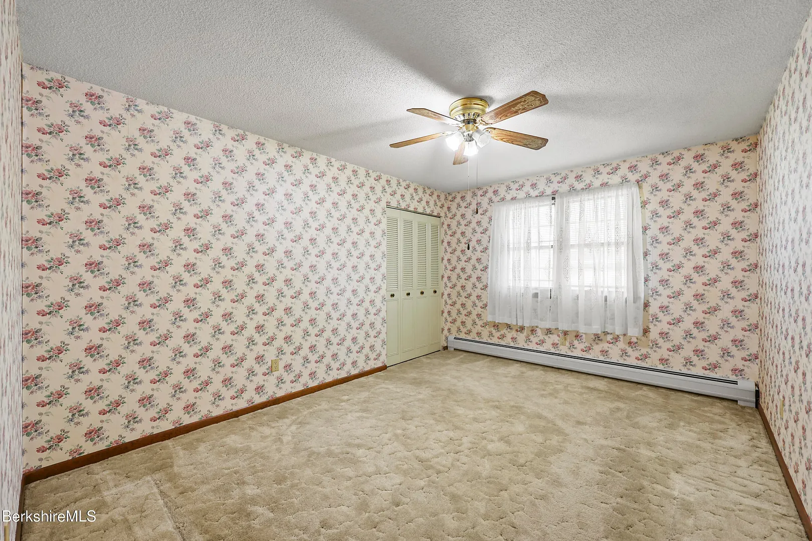 64 Devonshire Dr Photo 25