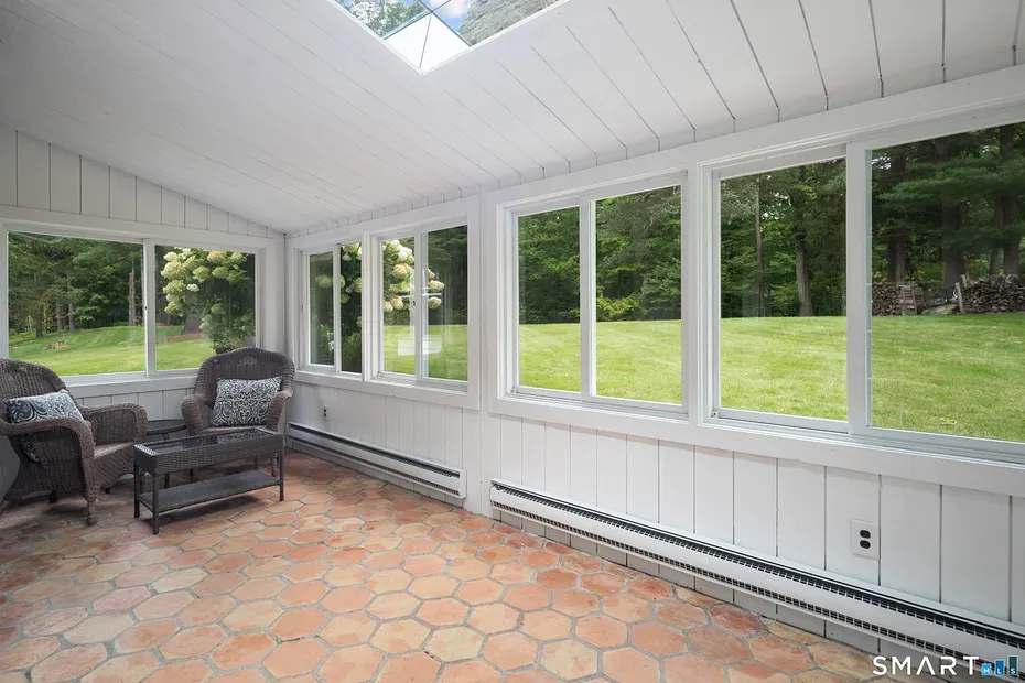 14 Partrick Lane Photo 15