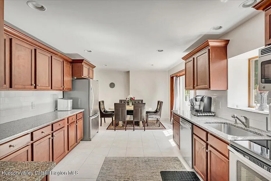 6196 New York 81 Photo 24