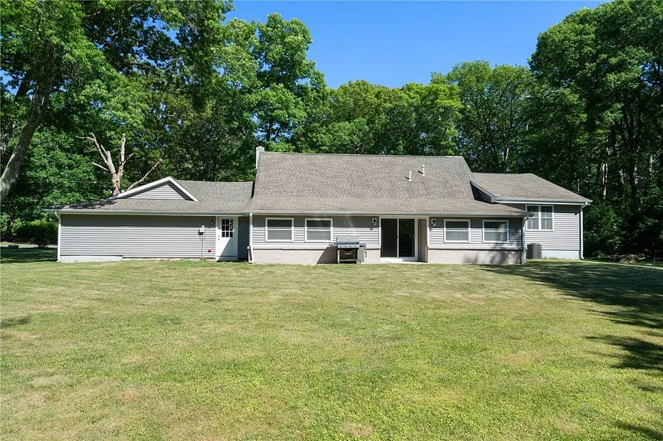 380 Woodward Avenue Photo 23