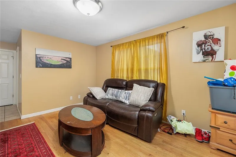 22 Aiken Street Photo 4