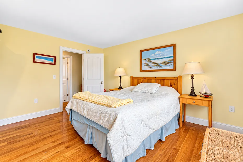 8 Montauk Avenue Photo 30