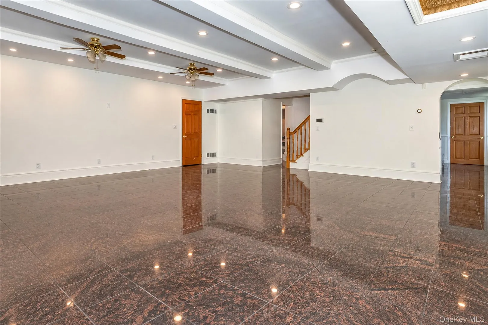209 Beechmont Drive Photo 33