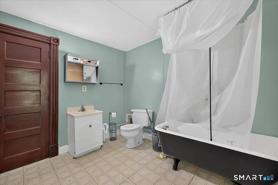 537 Naubuc Avenue Photo 31