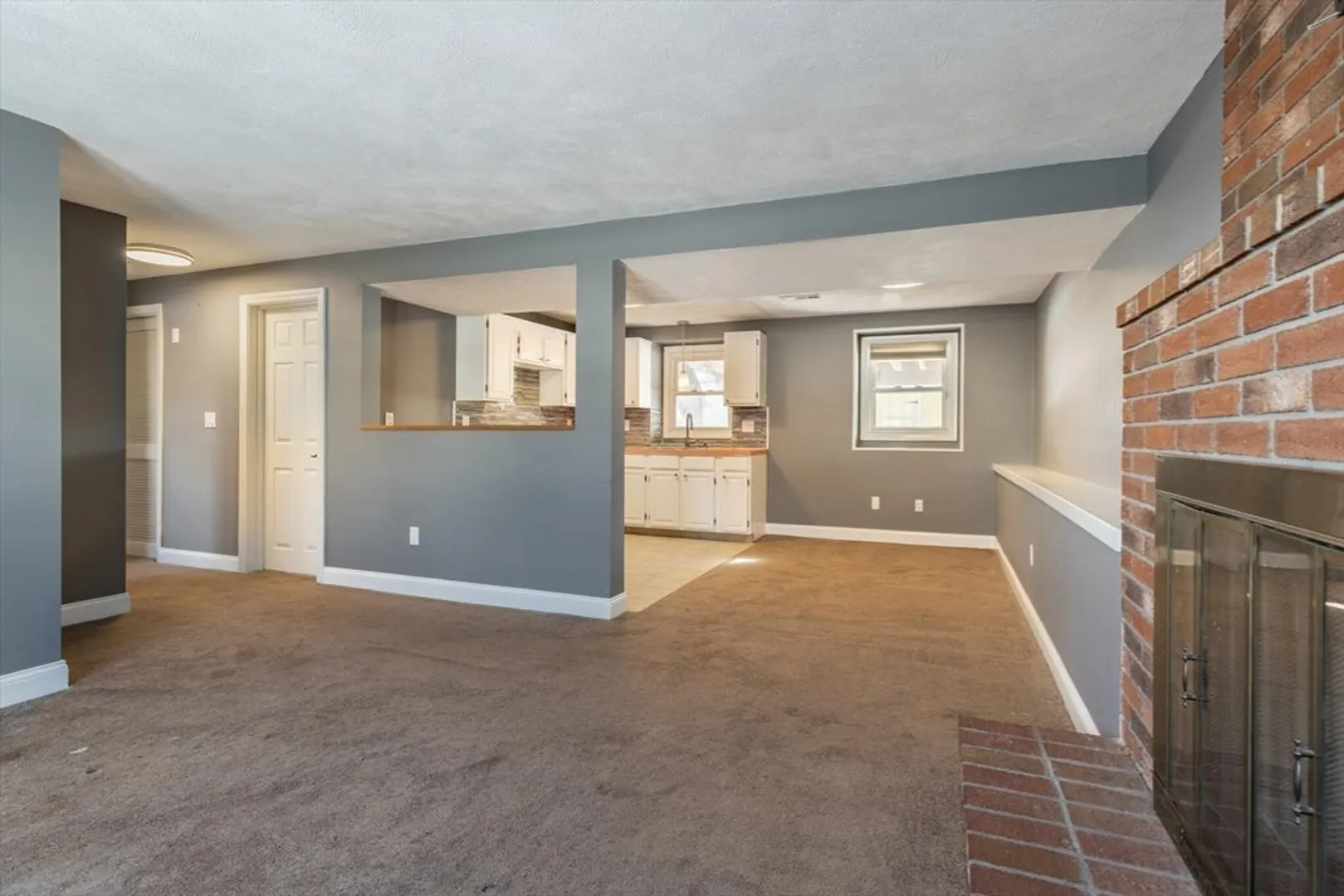 453 Columbus Ave Photo 21