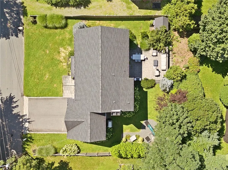 7 Blount Circle Photo 41