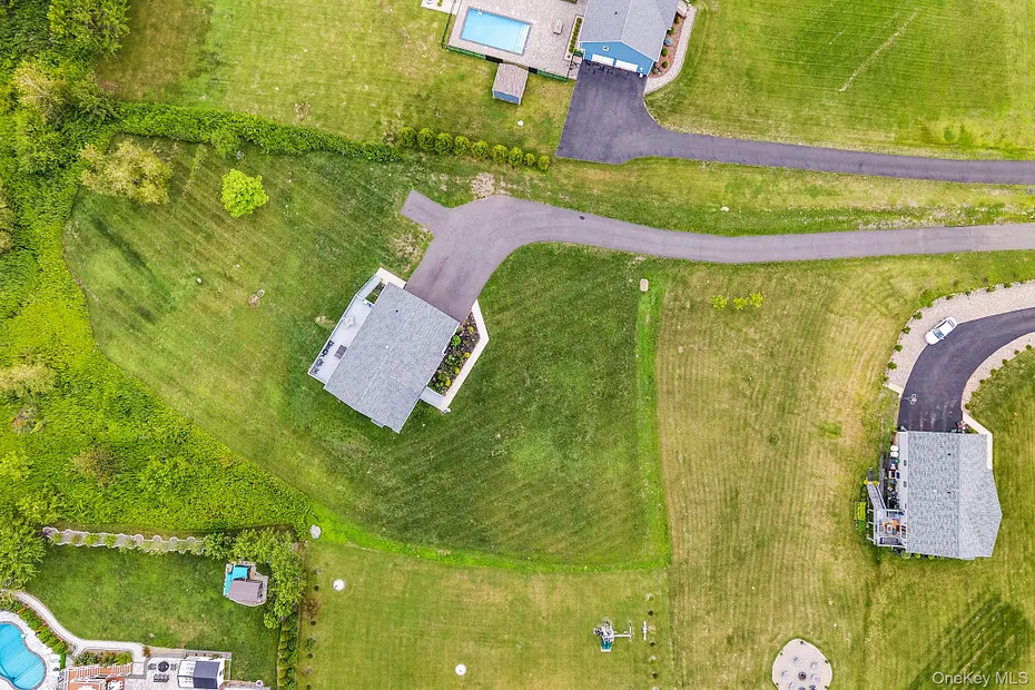 21 Meadow View Drive Photo 4