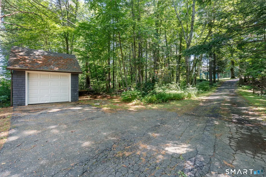 170 Southeast Road Photo 39