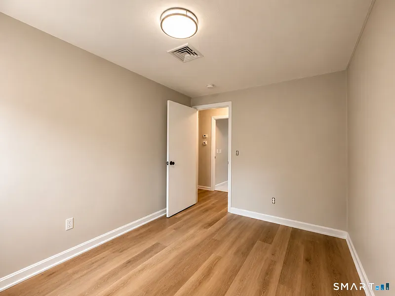 38 Fairfield Drive Photo 15