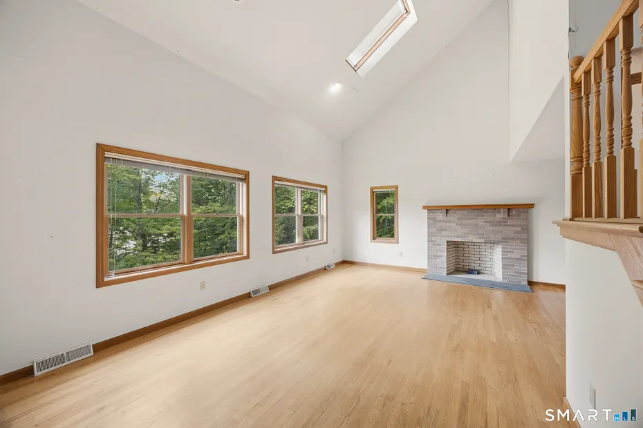 8 Margaret Terrace Photo 6