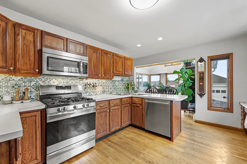 25 Calumet St Photo 15