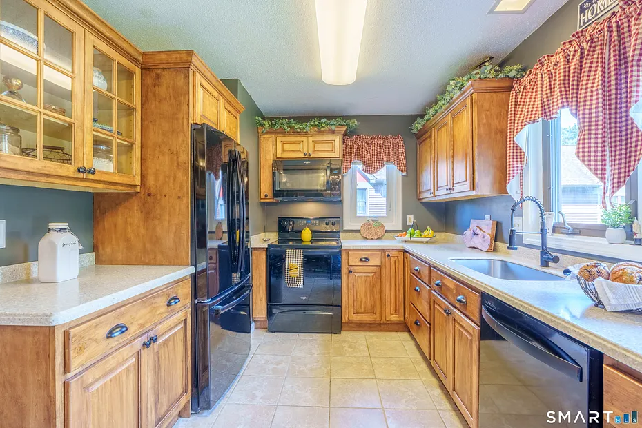 213 West Town Street  #E23 Photo 15