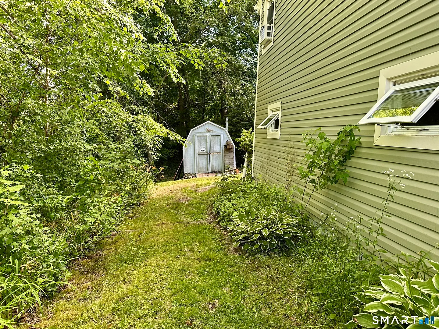 670 Benham Street Photo 28
