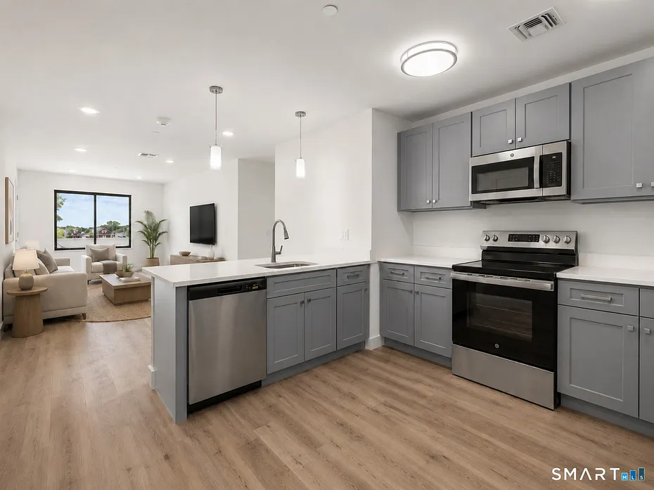 414 Mather Street Photo 16