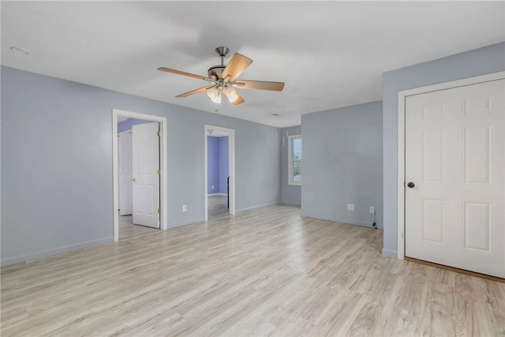 22 Aiken Street Photo 11
