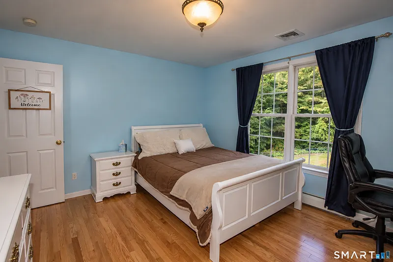 146 Long Hill Road Photo 17