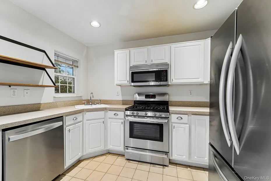 122 Crystal Hill Drive Photo 8