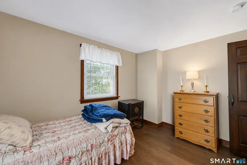 Suffield Single Family Photo 33