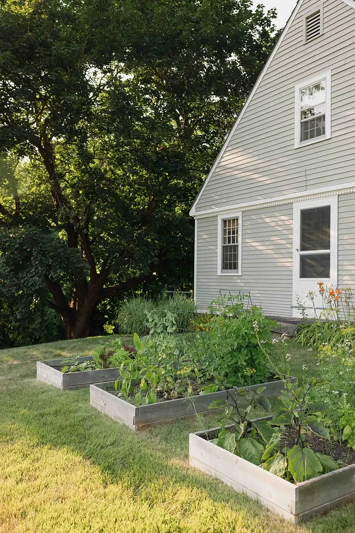 636 Bernardston Rd Photo 4