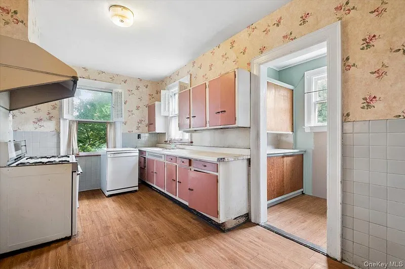 63 Prospect Street Photo 14