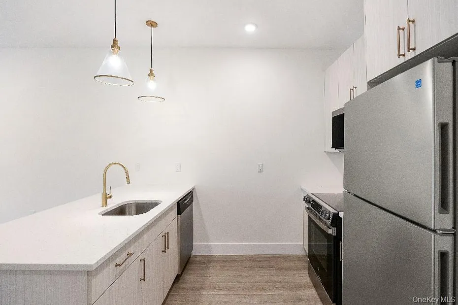 306 Bluestone Court  #104 Photo 29