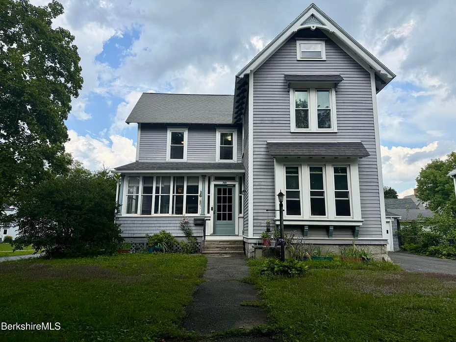 50 Buel St Photo 2