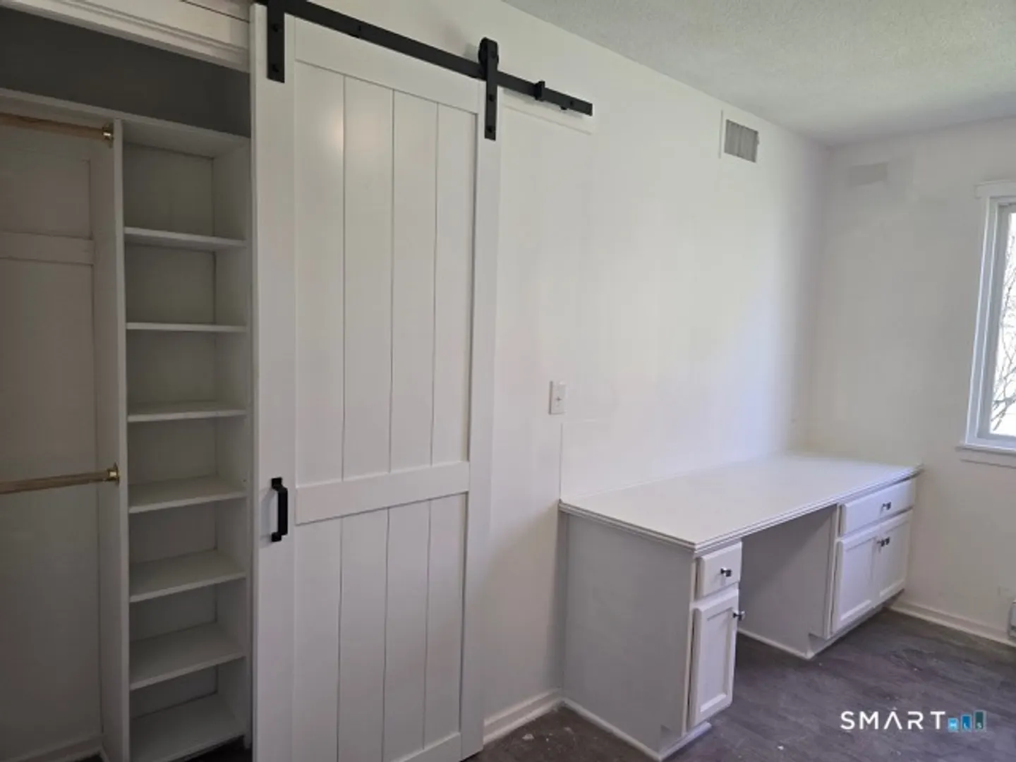 930 Heritage Village  #B Photo 8