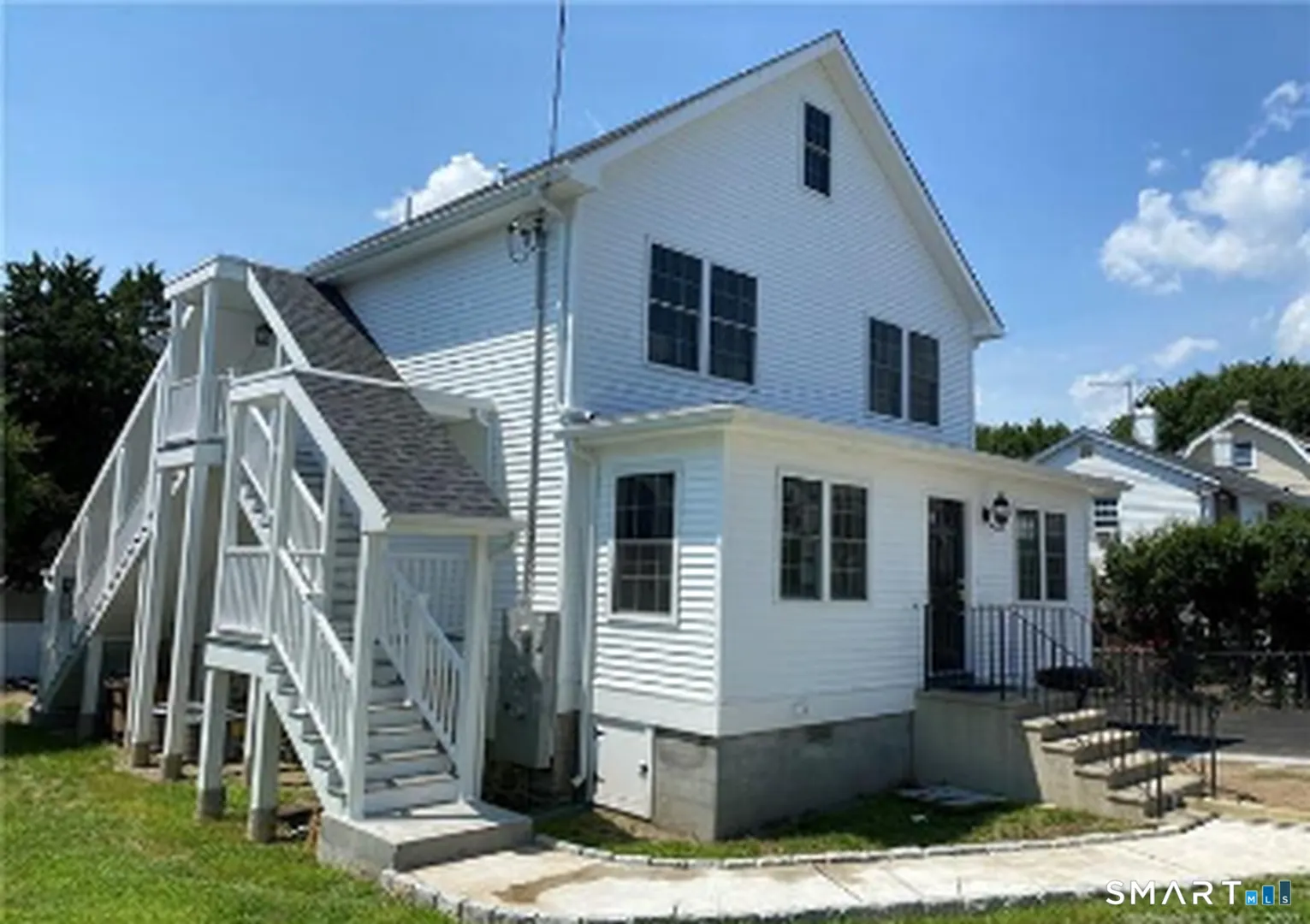 63 Soundview Avenue  #2 Photo 1
