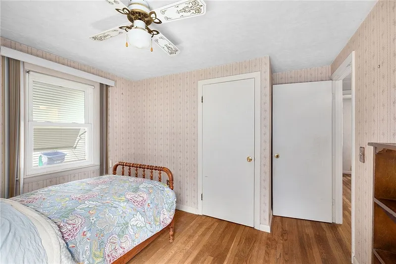 108 Longfellow Drive Photo 23